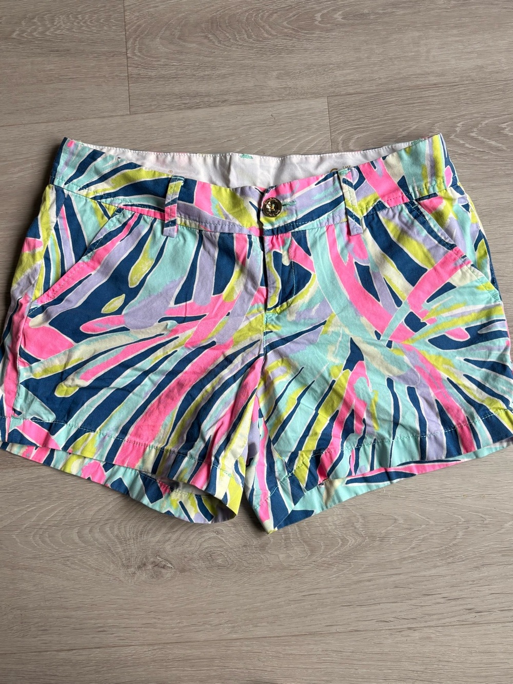 Lilly Pulitzer Callahan Shorts Size 6 Tropical Palm Print Ruffle Hem Preppy